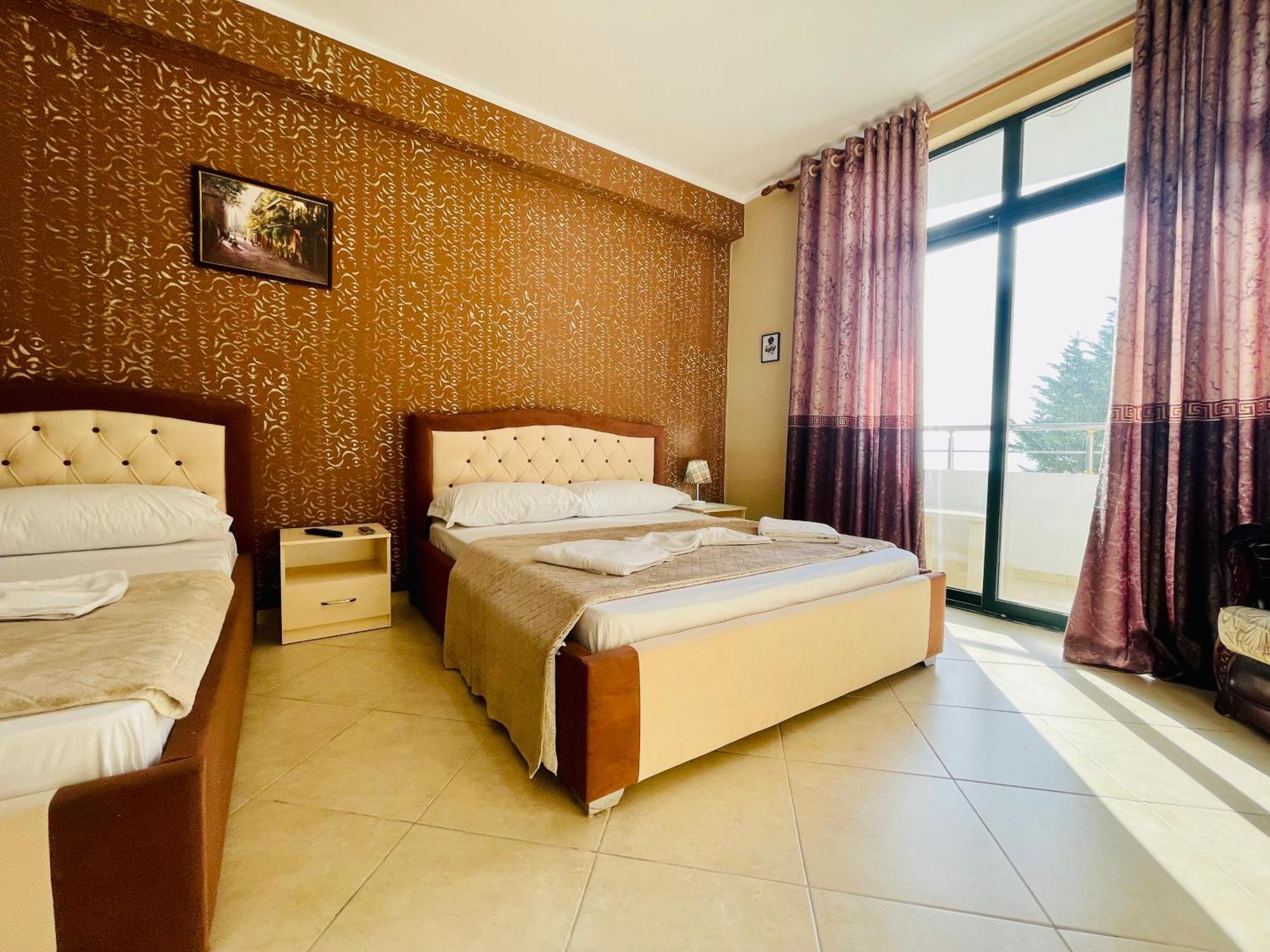 Vila3 Hotel Vlore Exterior photo